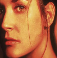 Copertina di The Substance, Demi Moore sui nudi integrali dell'horror che ha stregato Cannes