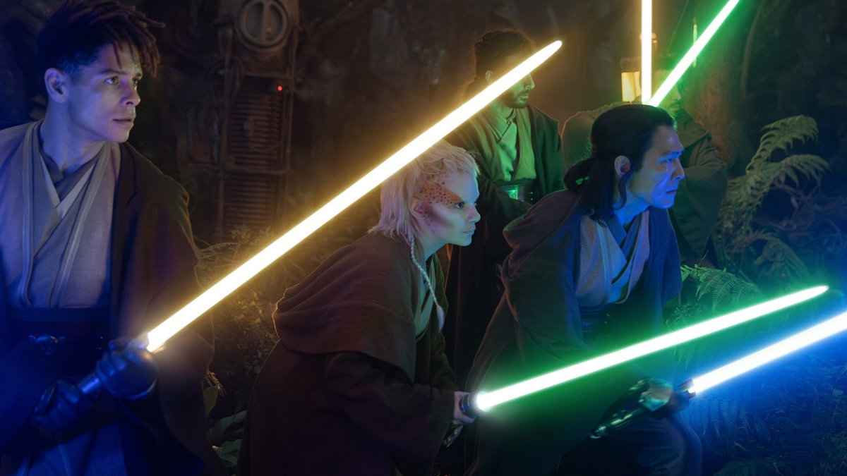 Immagine di Star Wars: The Acolyte, come sono cambiate le spade laser?