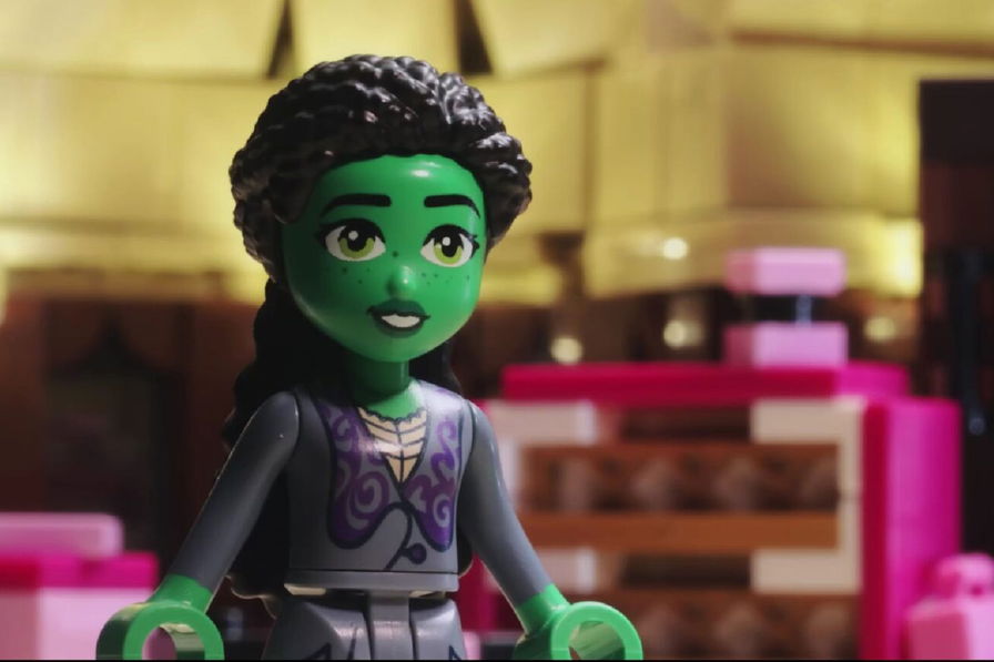 LEGO e Wicked: il nuovo trailer in versione LEGO svela le mini-dolls dei futuri set