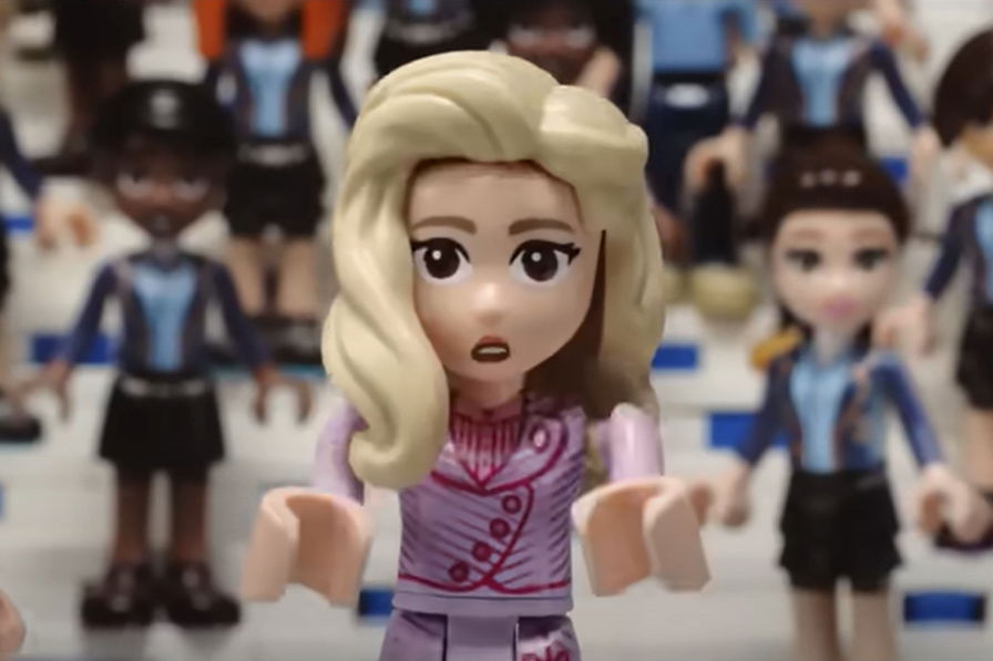 LEGO e Wicked: il nuovo trailer in versione LEGO svela le mini-dolls dei futuri set