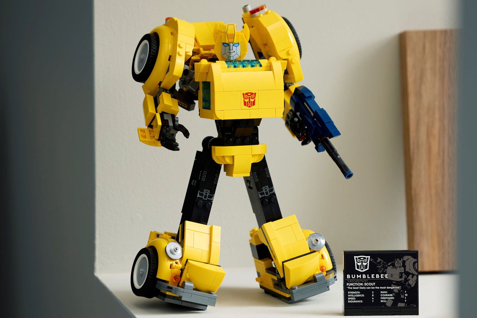 Immagine di LEGO Bumblebee: scopri il nuovo set e costruisci l'iconico Autobot!