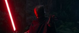 Star Wars: The Acolyte mostra la creazione di una spada laser Sith
