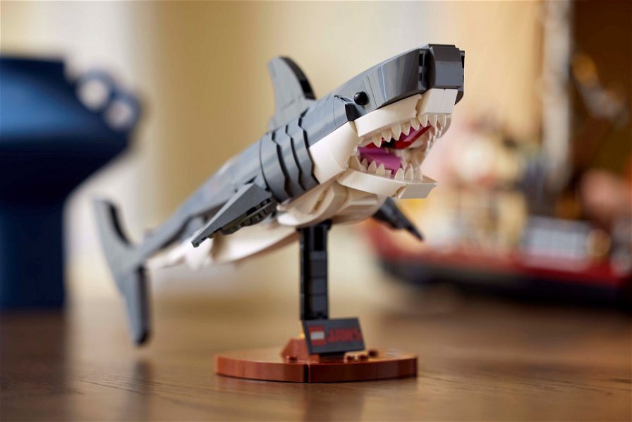 Dom-Dom, Dom-Dom, Do-Dom… ed è subito paura! Ecco il set LEGO Ideas "Lo squalo"!