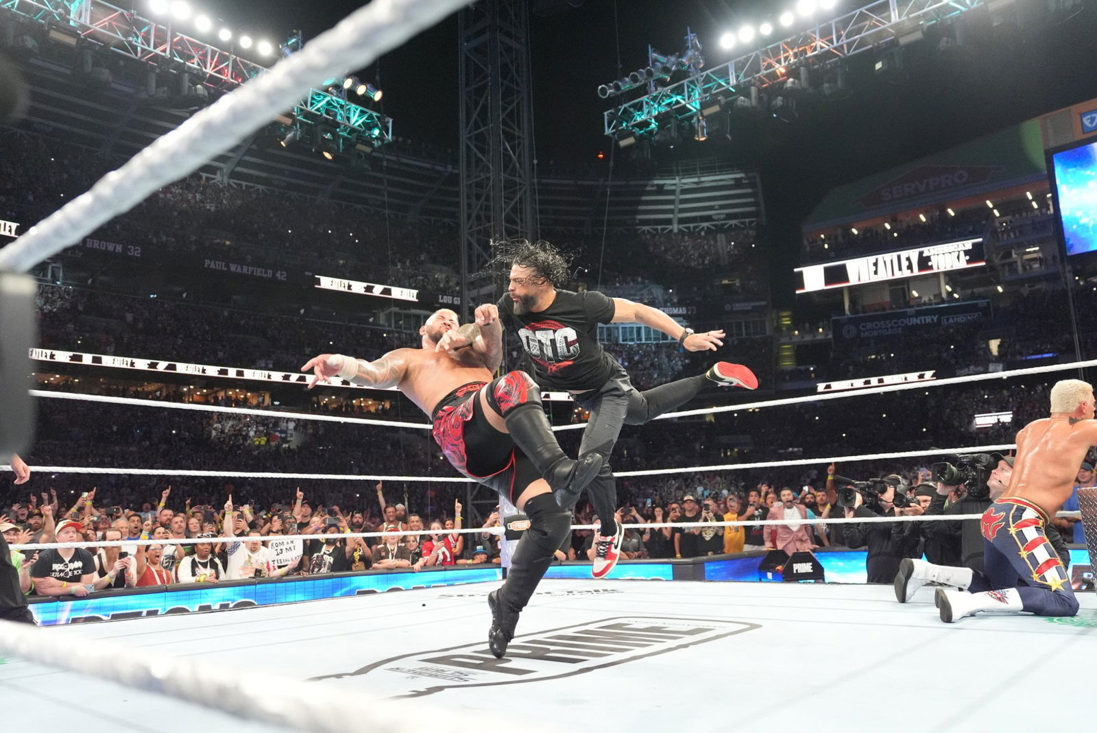 Immagine di Roman Reigns è tornato in WWE, fan in delirio [VIDEO]