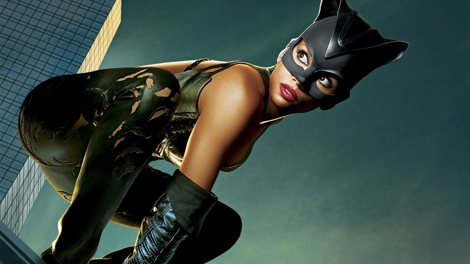 Immagine di Catwoman con Halle Berry, il regista incolpa la sceneggiatura per il flop