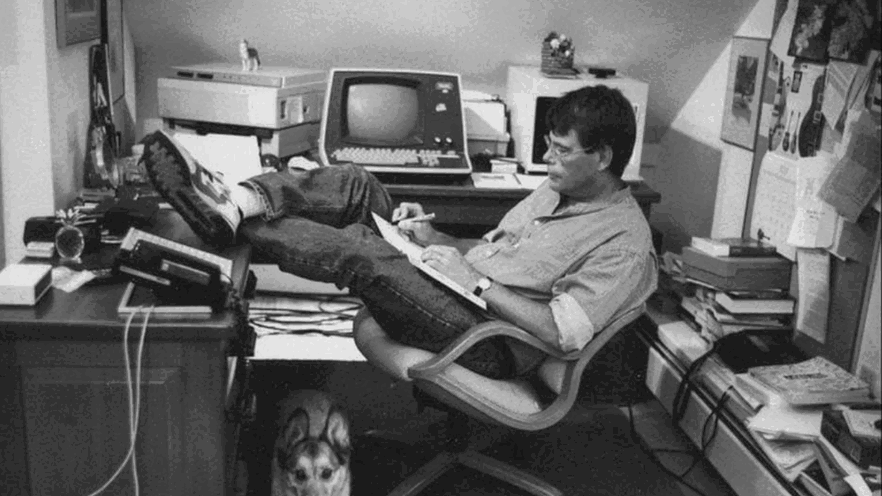 Buon Compleanno Stephen King! Ecco chi è il Re del Brivido