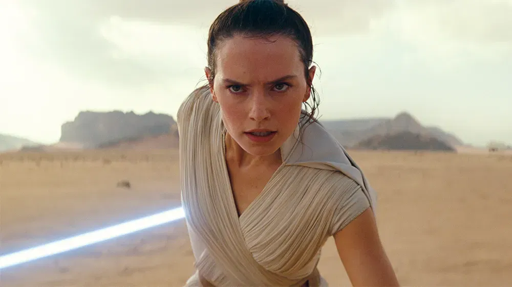 Immagine di Il film di Star Wars con Daisy Ridley perde lo sceneggiatore