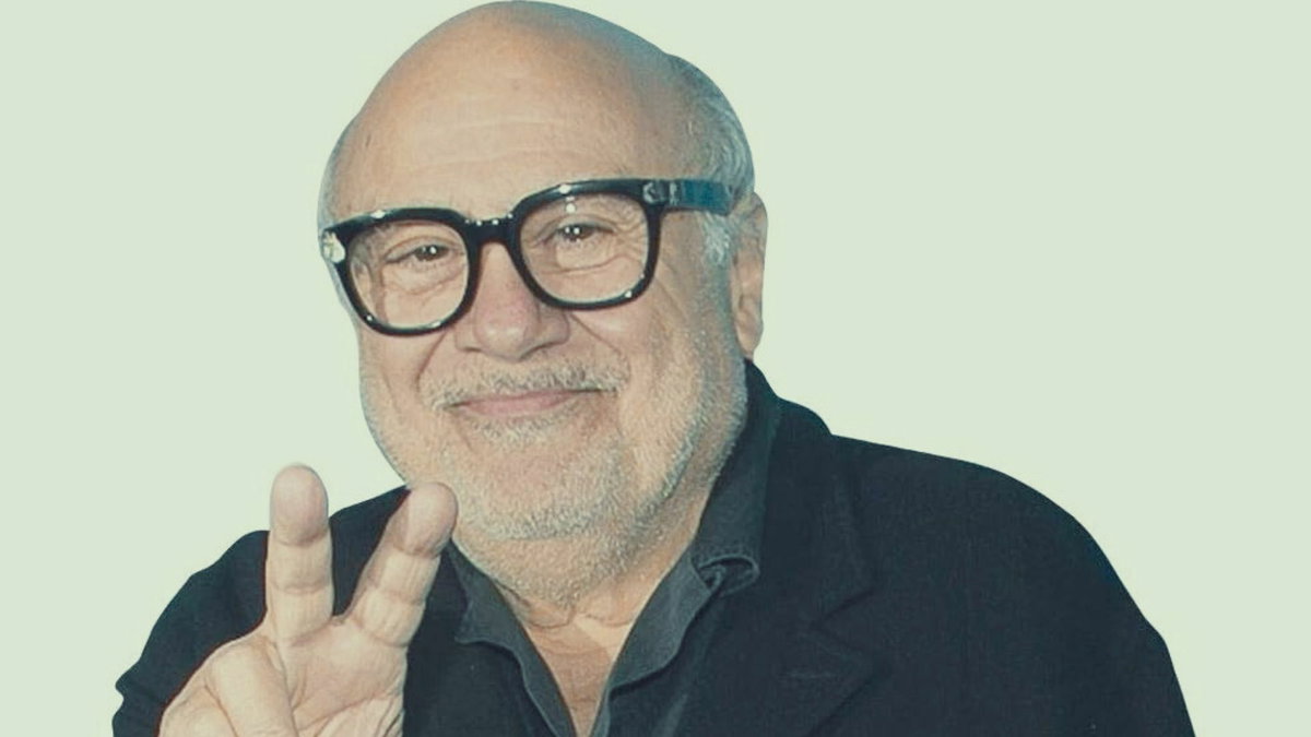 Immagine di Buon Compleanno a Danny DeVito! Dal tenero Martini allo spietato Pinguino, i 7 ruoli iconici da rivedere