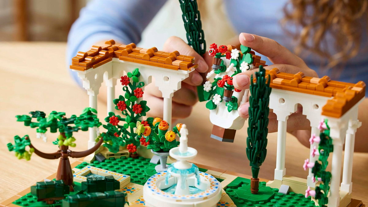 Immagine di LEGO Fountain Garden: arte e design per il 2025