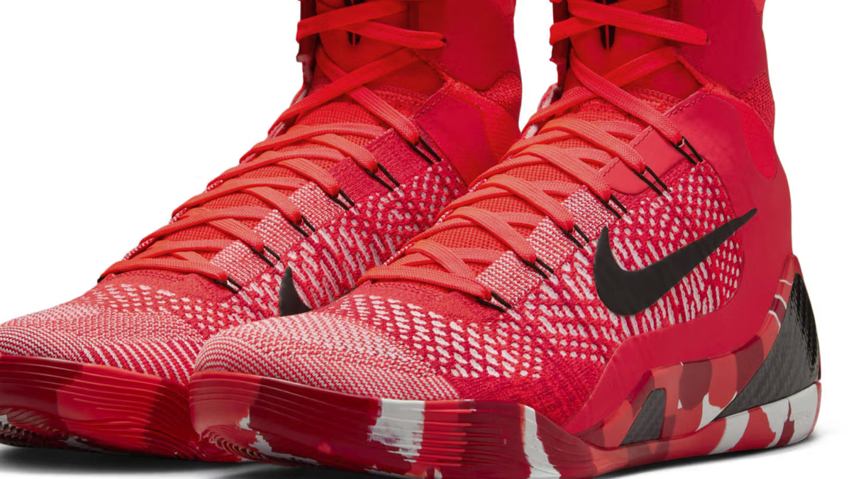 Immagine di Nike celebra i 10 anni della Kobe 9 Elite con il ritorno della colorazione "Christmas"
