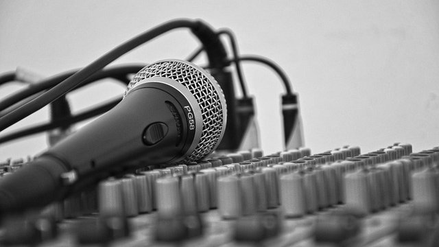 Immagine di Tutto Sanremo 2025, cantanti, ospiti, serate e streaming