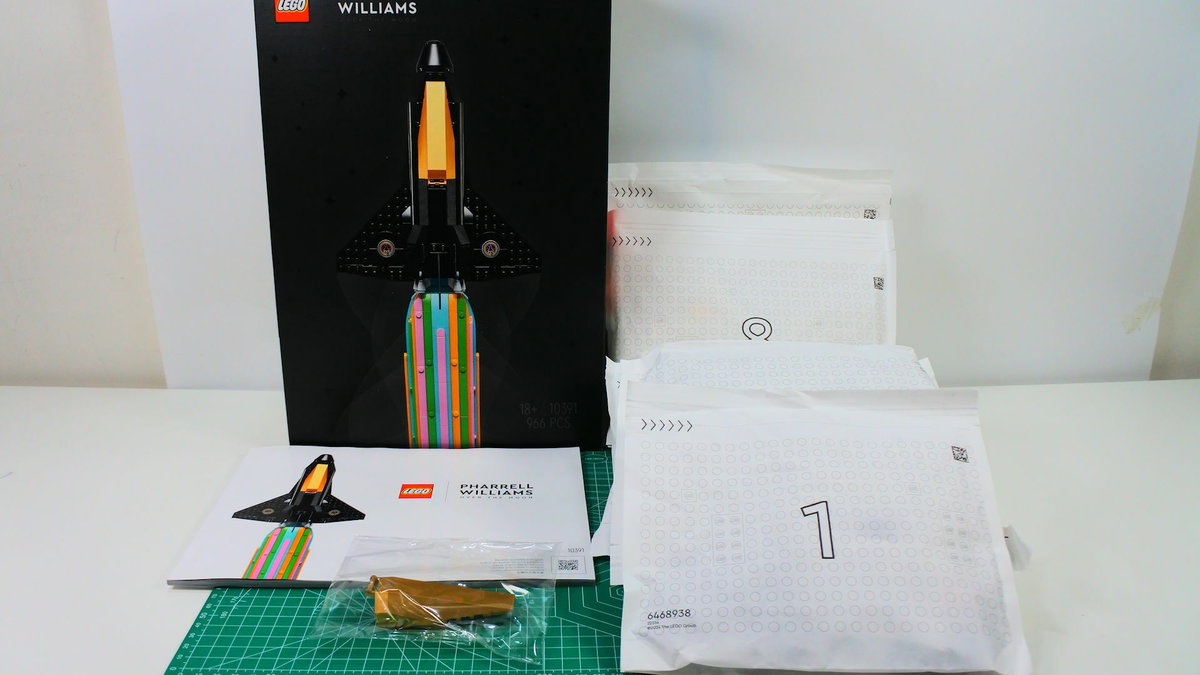 Immagine di LEGO 10391 Sulla Luna di Pharrell Williams: unboxing e prima occhiata