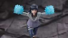 Copertina di Hinata Hyuga, la SH Figuarts di Bandai è davvero elegante