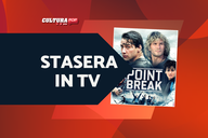 Copertina di Stasera in TV c'è Point Break, ecco 20 curiosità sul film (e sullo stunt tra i più pericolosi della storia del cinema)