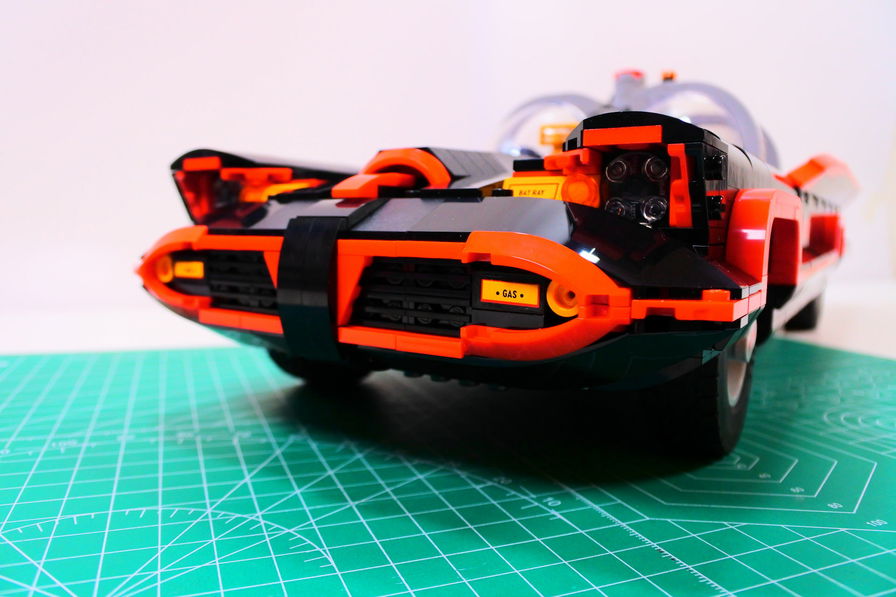 LEGO Batman 76328 Batmobile Classic TV Series: la recensione