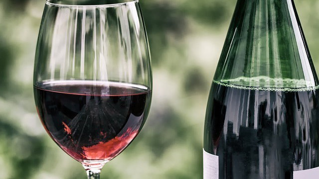 Immagine di Un vino dedicato a Jannik Sinner: nasce il "Rosso Jannik" (non senza polemiche)