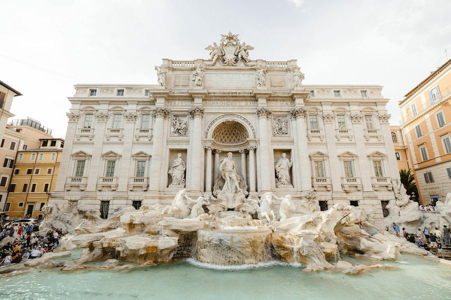 LEGO svela la Fontana di Trevi per il 2025