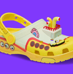 Copertina di The Beatles e Crocs per la collezione Yellow Submarine