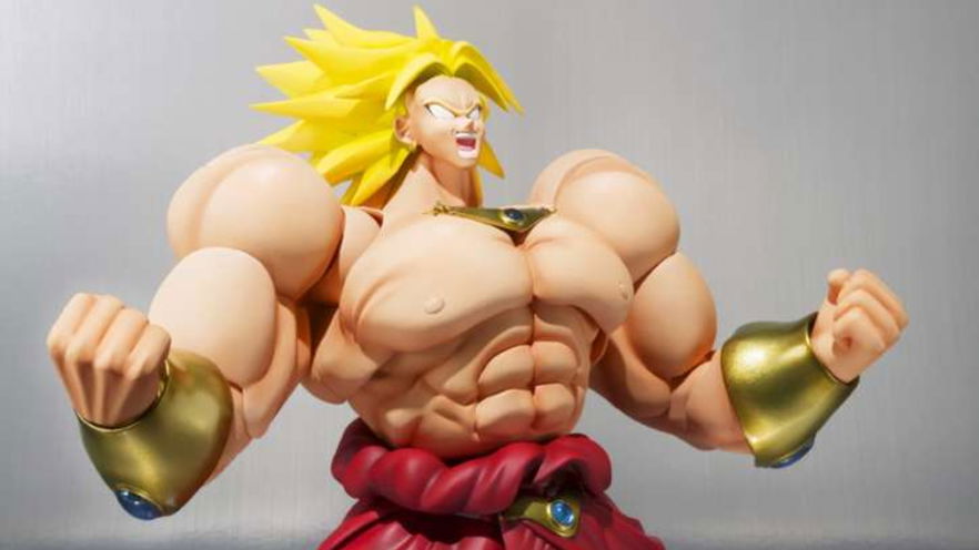 Broly, la potenza distruttiva del Super Saiyan torna nella linea SH Figuarts di Bandai