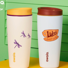 Copertina di Gilmore Girls festeggia 25 anni con una collezione di tumbler Owala a tema