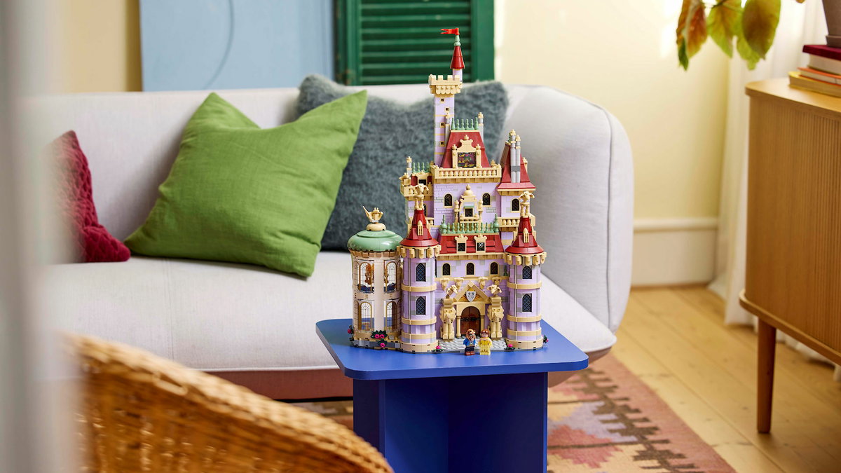 Immagine di LEGO svela l'incantevole Castello de La Bella e la Bestia