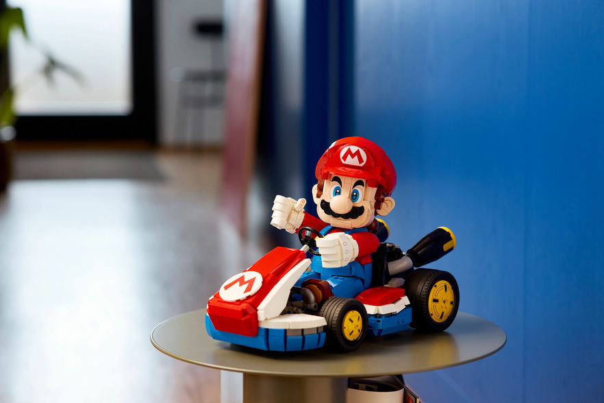 LEGO svela il set Mario Kart con personaggio posabile