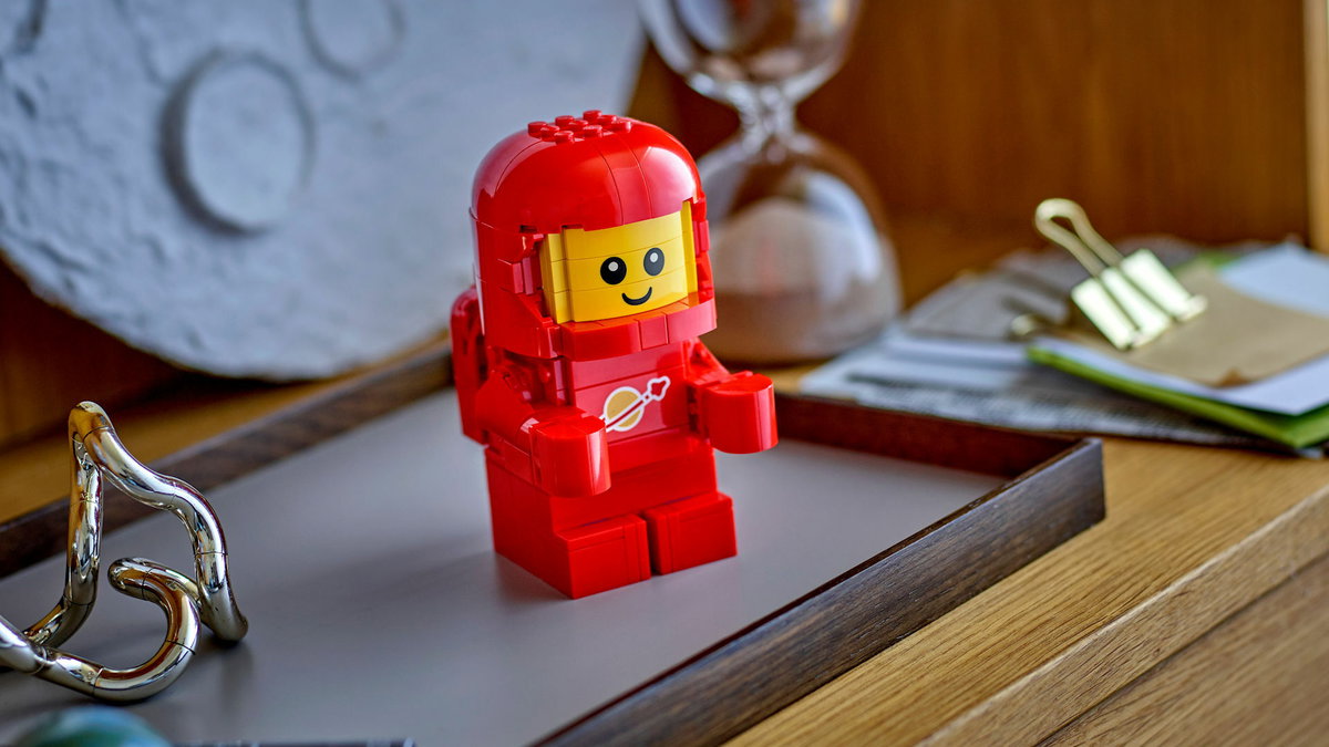 Immagine di LEGO rende 'grande' il Baby Astronauta: ecco il nuovo GWP