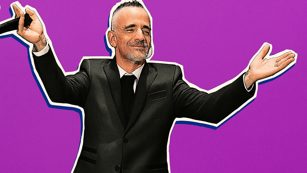 Immagine di Eros Ramazzotti denunciato dal vicino per i lavori