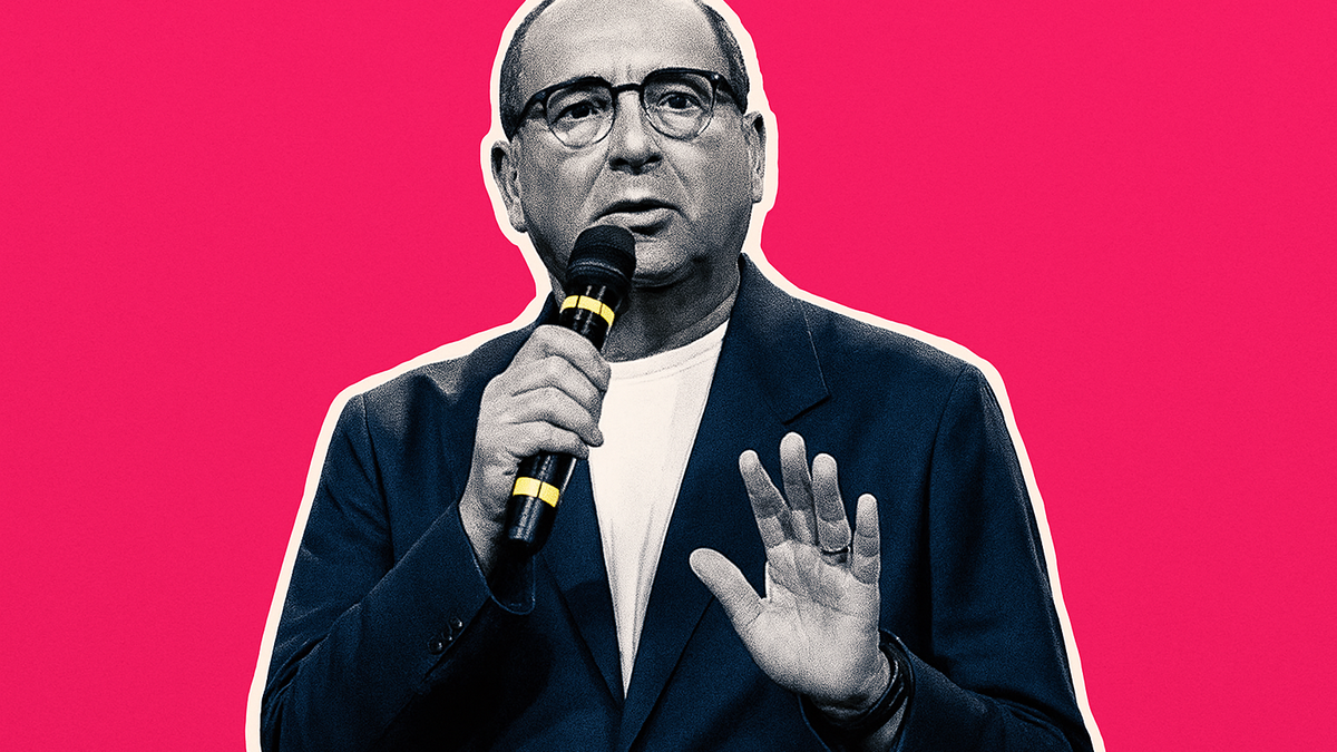 Immagine di Sanremo 2025: Carlo Conti svela l'ospite bomba