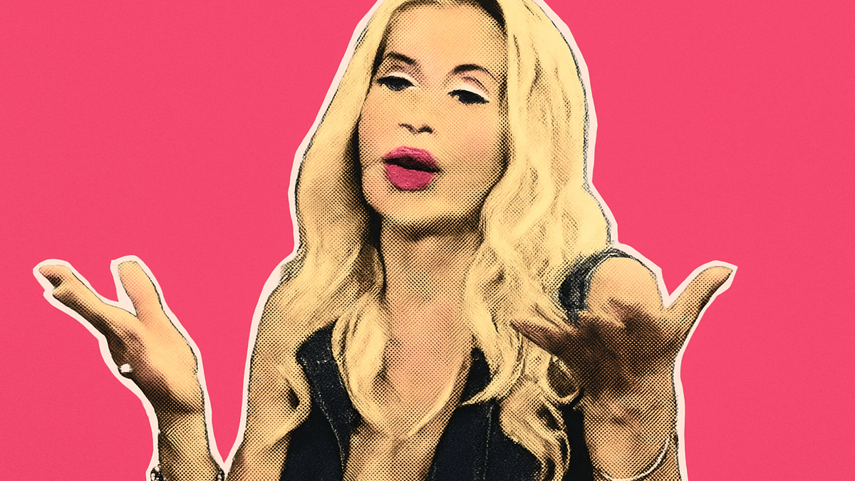 Immagine di Valeria Marini ammette: "Errore con la Lucarelli"
