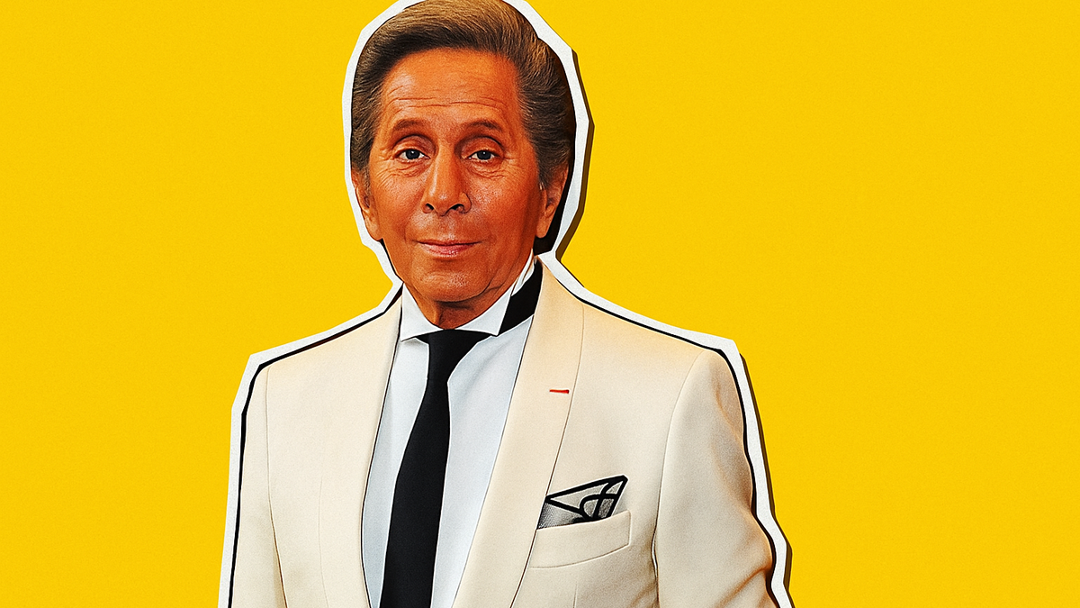 Immagine di Addio a Valentino, la moda piange il grande stilista