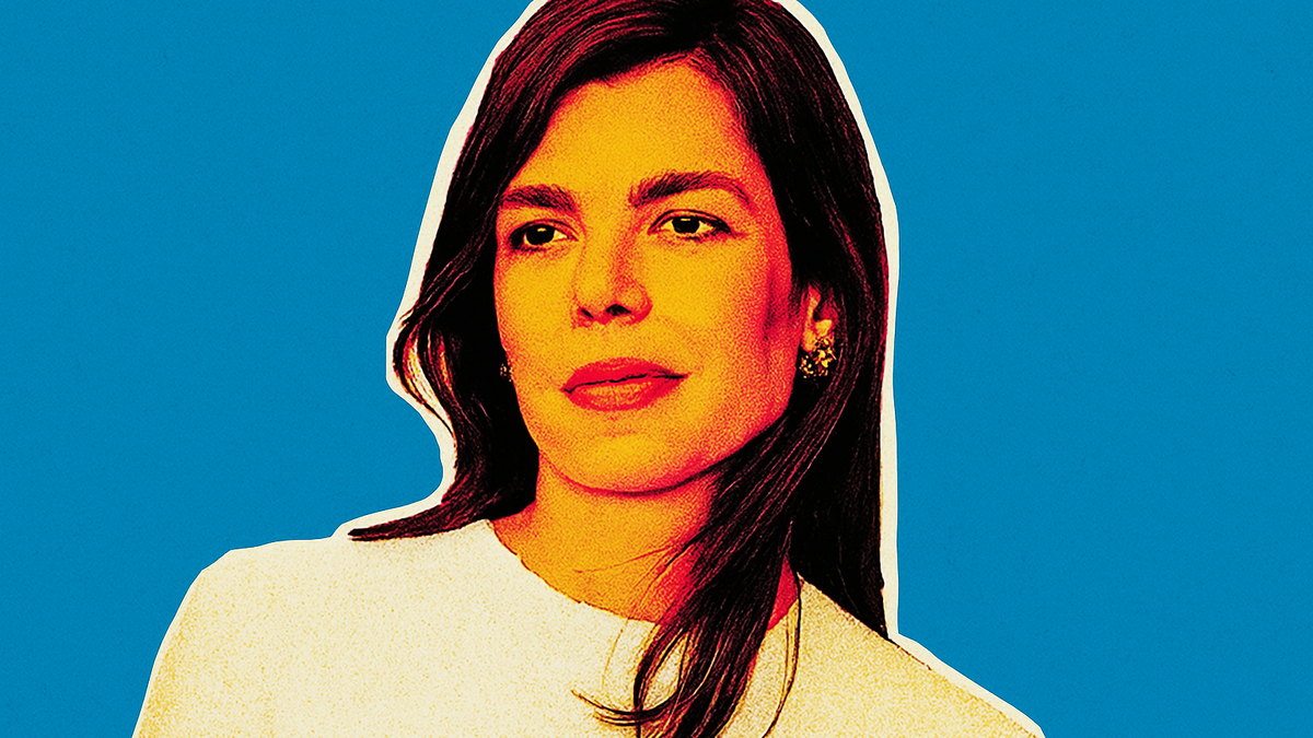 Immagine di Charlotte Casiraghi in una bolla di malinconia
