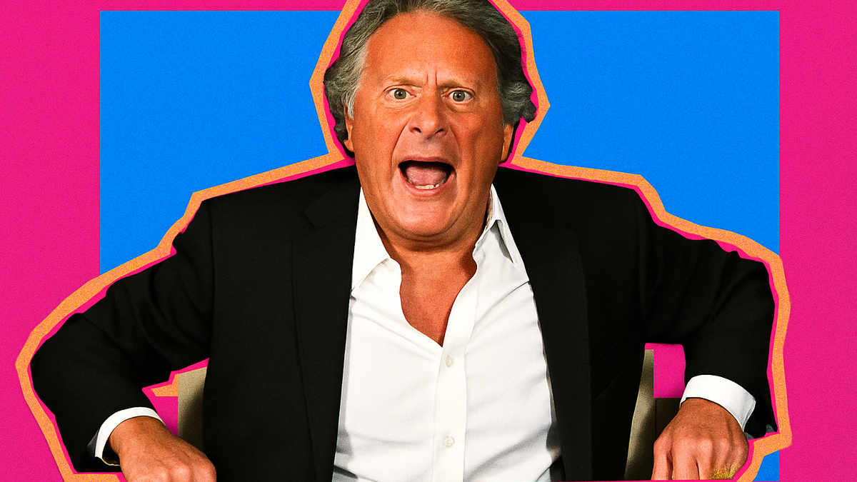 Immagine di Enzo Iacchetti denuncerà gli hater social