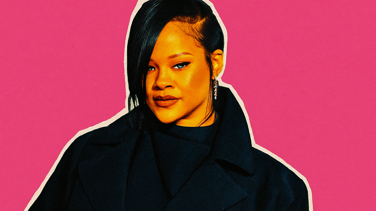 Immagine di Rihanna sotto shock: spari alla sua villa