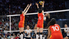 Copertina di Dove vedere Stati Uniti-Cina oggi: orario, canale e streaming del quarto di finale VNL femminile