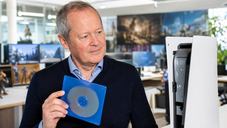 Copertina di PlayStation senza dischi: per Yves Guillemot l’industria assorbirà il cambiamento