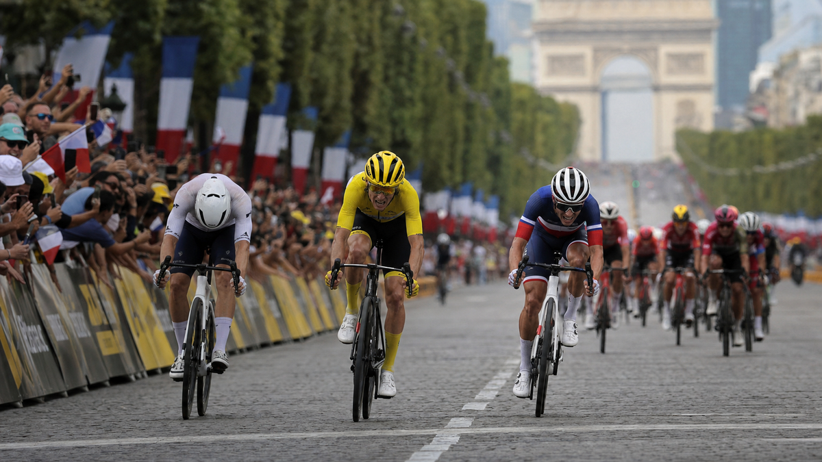 Immagine di Dove vedere Tour de France 2026 Thoiry-Parigi oggi: orario, TV e streaming