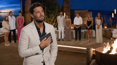 Copertina di Temptation Island, cosa è successo venerdì 31 luglio: il saluto commosso di Bisciglia