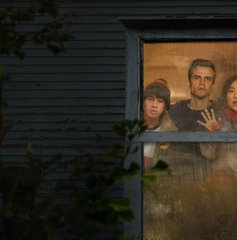 Copertina di The Last House: trama, finale spiegato e significato del film Netflix