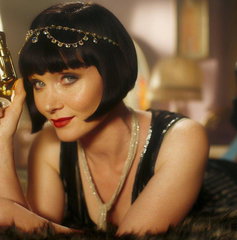 Copertina di Miss Fisher e Jack si sposano? La risposta su Phryne Fisher