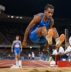 Copertina di Dove vedere le qualificazioni del lungo maschile agli Europei di atletica 2026 oggi: orario, canale e streaming