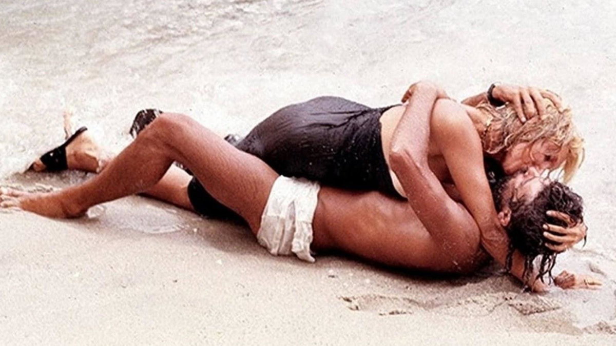 Immagine di Travolti da un insolito destino nell'azzurro mare d'agosto: trama, cast e dove vederlo in streaming