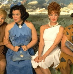 Copertina di Oggi I Flintstones si pagano su Amazon Video: nel 1994 mossero 342 milioni