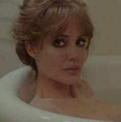 Copertina di Che fine ha fatto Mélanie Laurent, Léa in By the Sea?