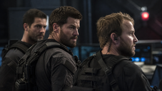 Copertina di Dove vedere SEAL Team oggi: orario, piattaforma e streaming delle stagioni 1-7