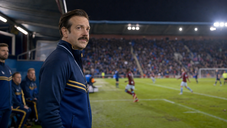 Copertina di Dove vedere Ted Lasso 4, episodio 3 oggi: orario e streaming su Apple TV