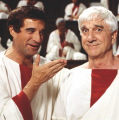 Copertina di S.P.Q.R. 2000 e 1/2 anni fa firmò il quinto incasso: cosa ne resta su Amazon Video?
