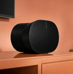 Copertina di Sonos Era 300 scende a 369€ su Amazon e porta il Dolby Atmos in salotto