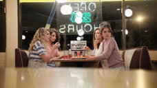 Copertina di Quali canzoni si sentono in Hot Summer Nights? La colonna sonora