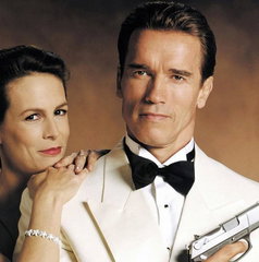 Copertina di Come la serie True Lies del 2023 ha riscritto Helen senza lo spogliarello?